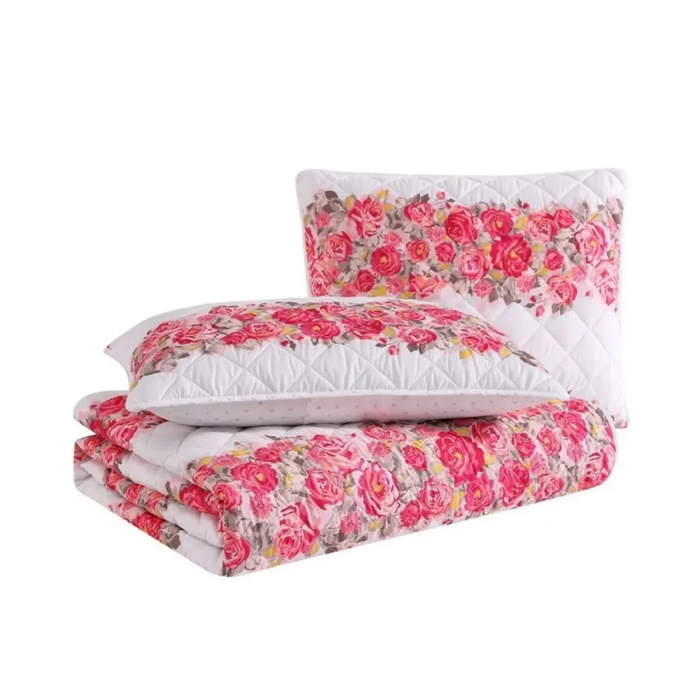 Betsey Johnson Floral Full/Queen Quilt Set NWT
